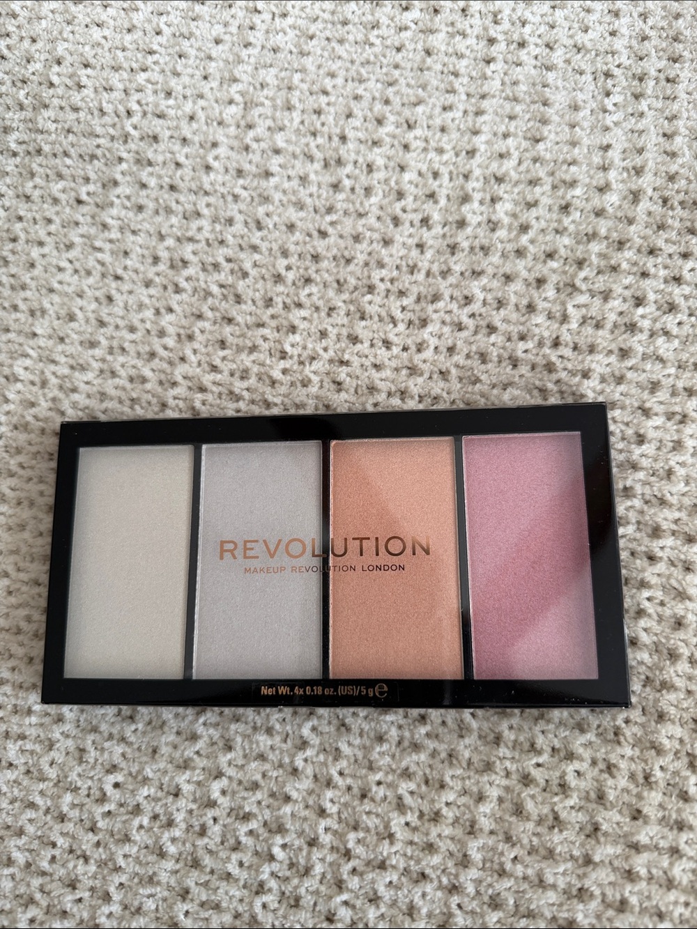 Revolution Glow Palette — Champagne, Silver, Peach & Pink